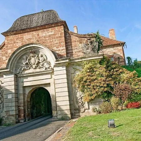 Logis Notre-dame De Bonne Fontaine Hotel
