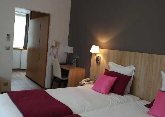 Logis Notre-dame De Bonne Fontaine Hotel