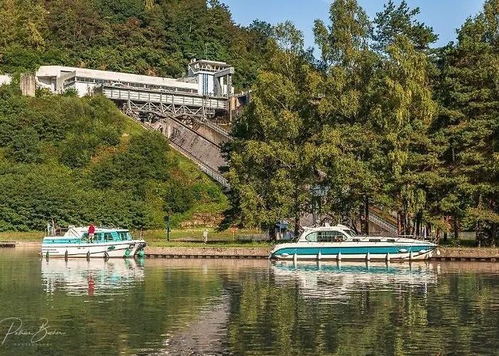 Logis Notre-dame De Bonne Fontaine Hotel 3*