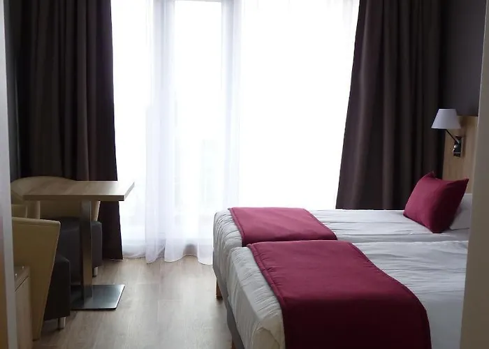 Logis Notre-dame De Bonne Fontaine Hotel