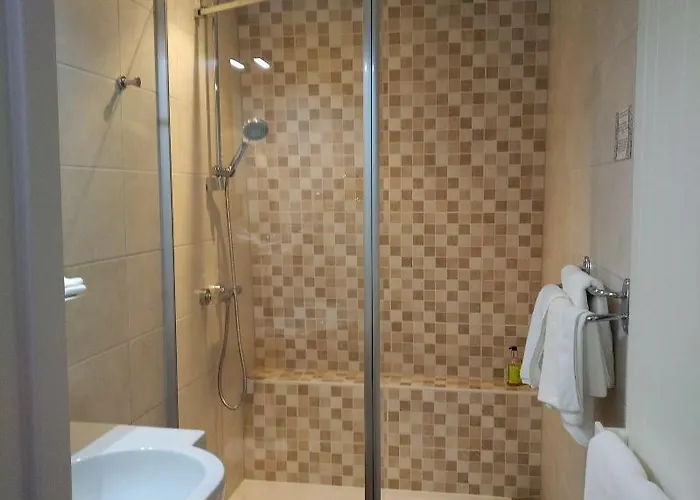 Logis Notre-dame De Bonne Fontaine Hotel 3*