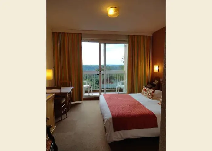 Hotel Logis Notre-dame De Bonne Fontaine 3*